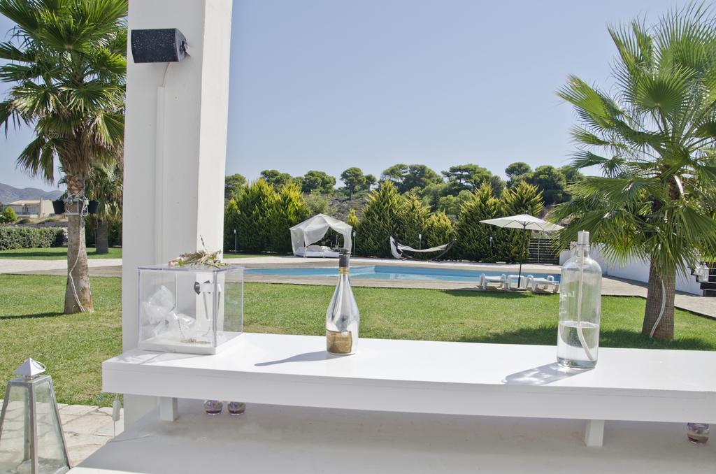 Reveli Estate Villa กาลาธาส ภายนอก รูปภาพ