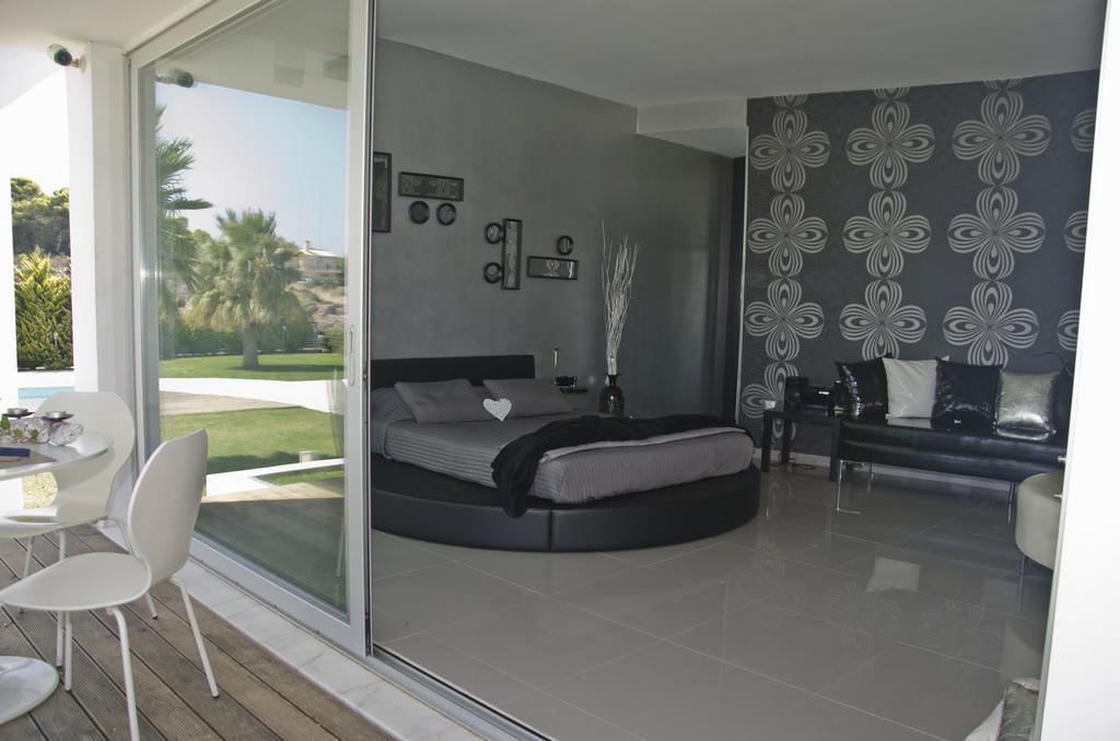 Reveli Estate Villa กาลาธาส ภายนอก รูปภาพ