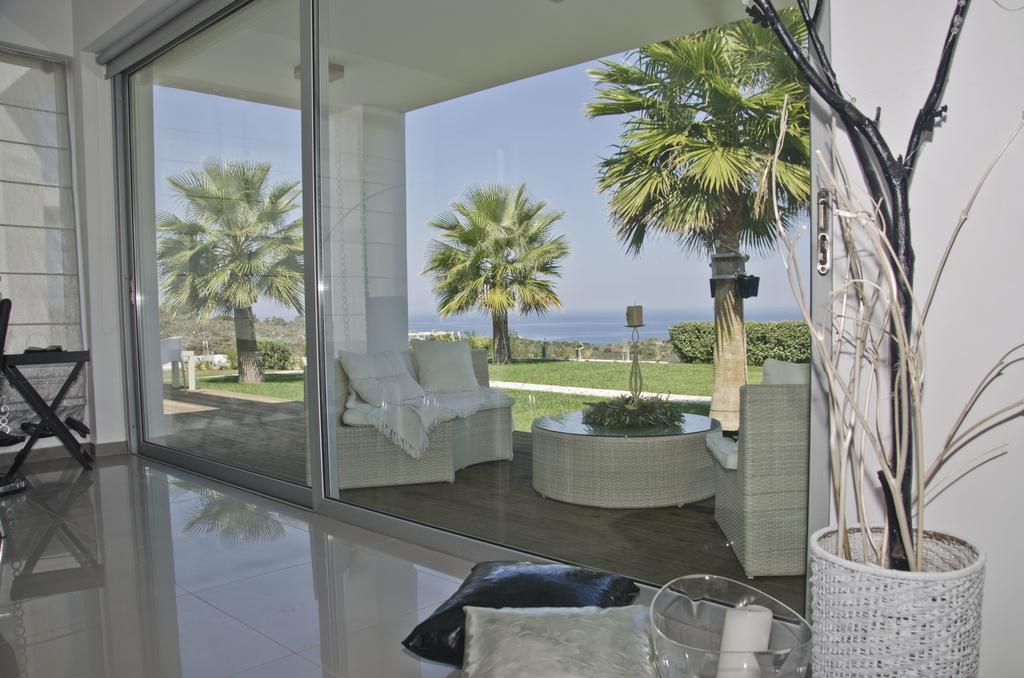 Reveli Estate Villa กาลาธาส ภายนอก รูปภาพ