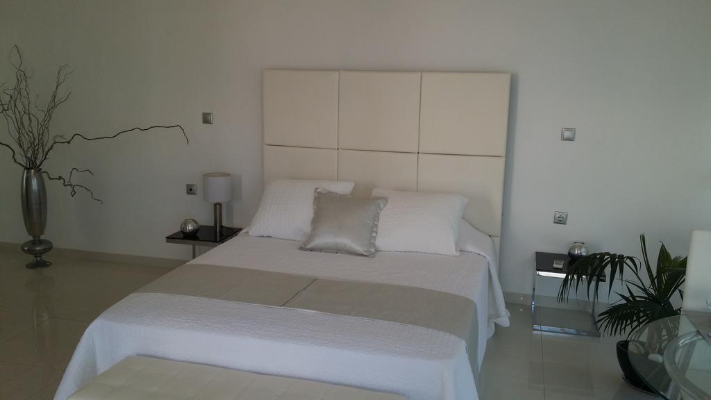 Reveli Estate Villa กาลาธาส ห้อง รูปภาพ